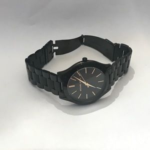 Beautiful MK 325 rarely worn like new gorgeous